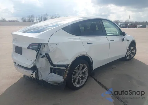 2023 Tesla Model Y Awd/Long Range Dual Motor All-Wheel Drive z USA, uszkodzony, nr VIN 7SAYGDEE9PA097396